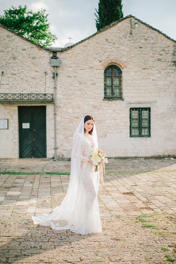 lovely-summer-wedding-ioannina-pretty-flowers_23x