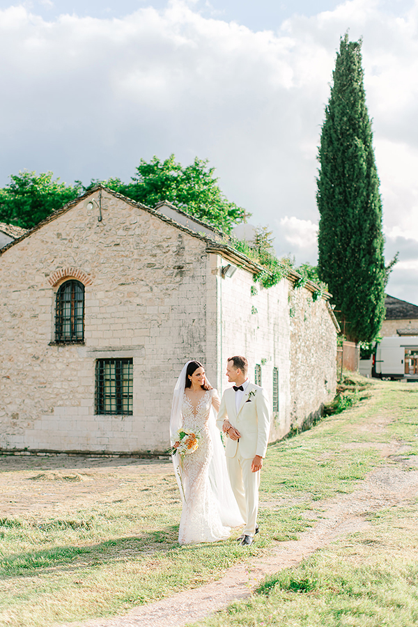 lovely-summer-wedding-ioannina-pretty-flowers_26x