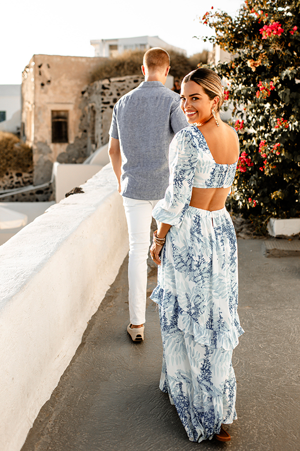 romantic-couple-photoshoot-santorini_04
