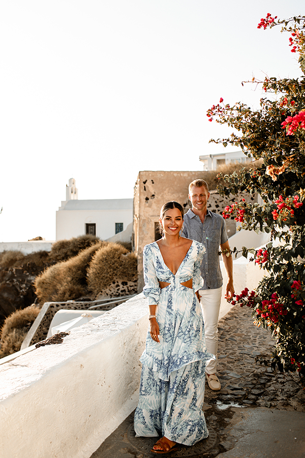 romantic-couple-photoshoot-santorini_10