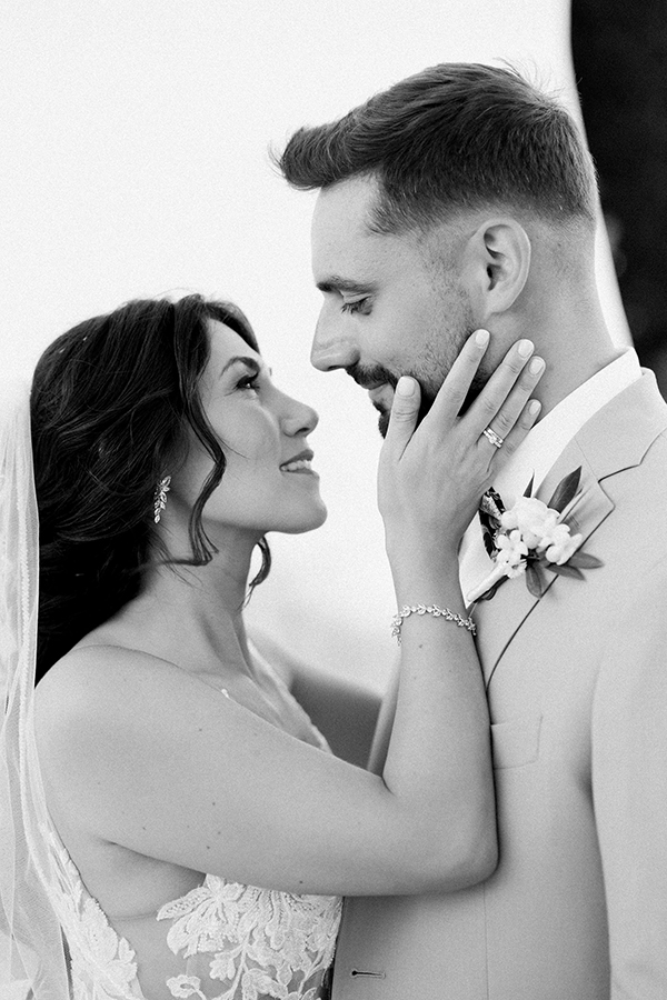 summer-wedding-kefalonia-pops-of-pink_04