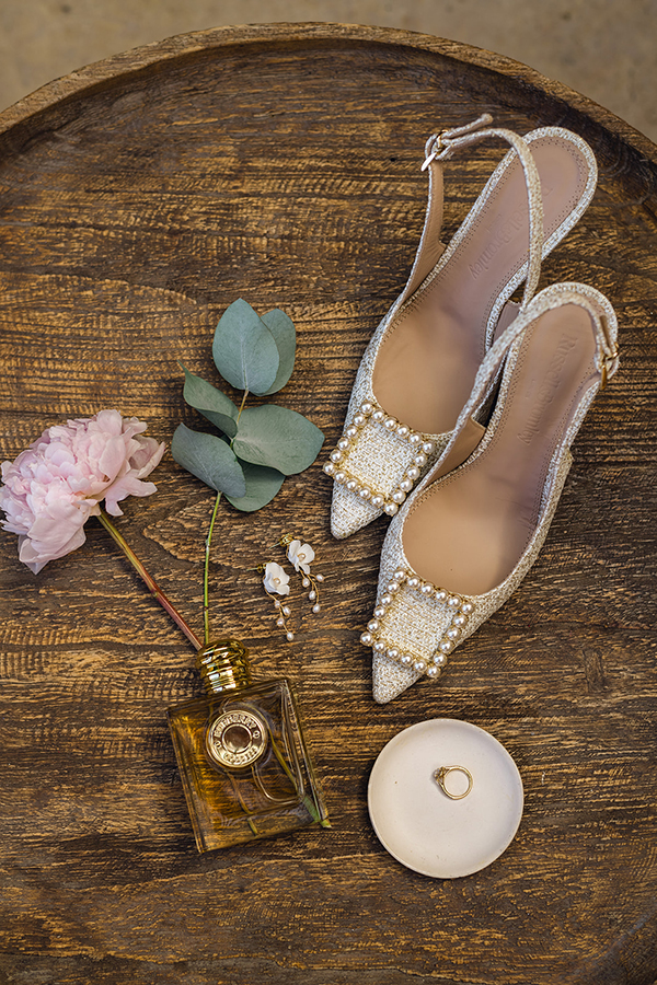 vibrant-indian-wedding-modern-vow-exchange-athens_26