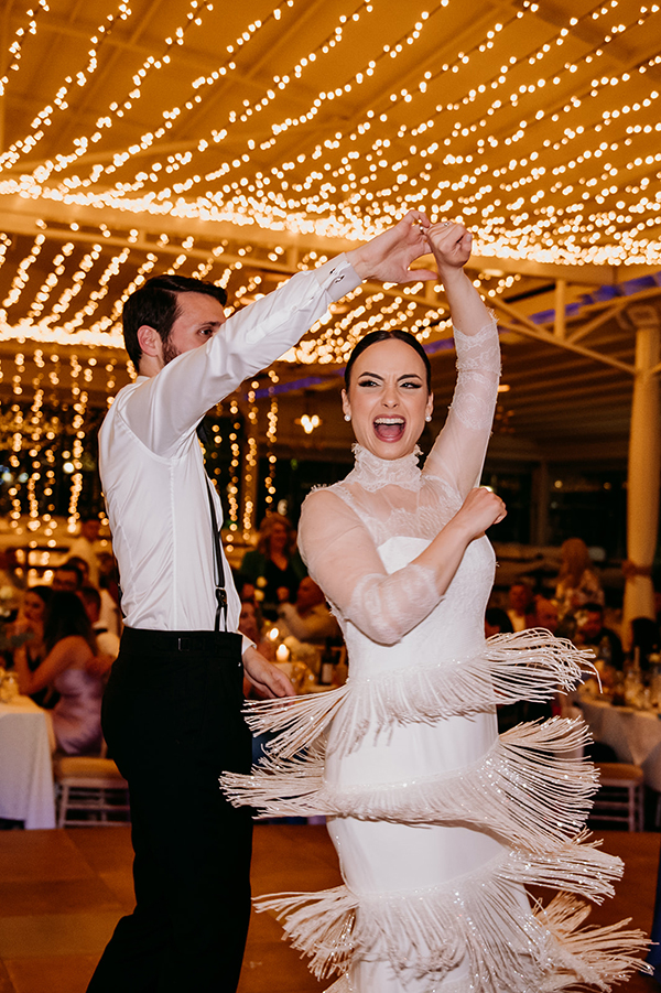 spring-wedding-greece-white-flowers_15