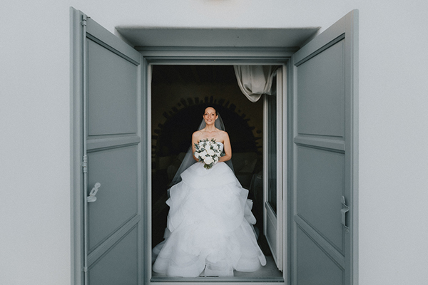 minimal-chic-wedding-in-mykonos_09