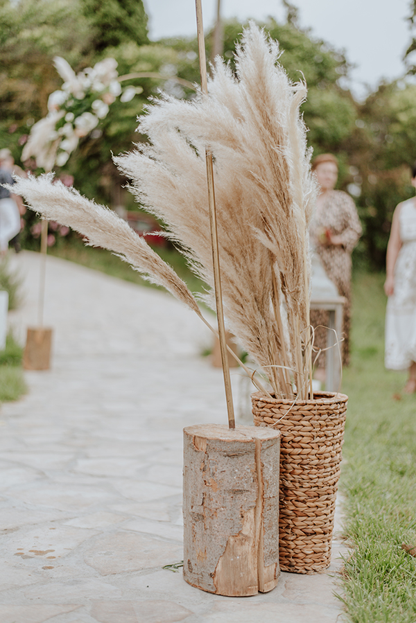 boho-wedding-romantic-details-pale-peach-florals_13