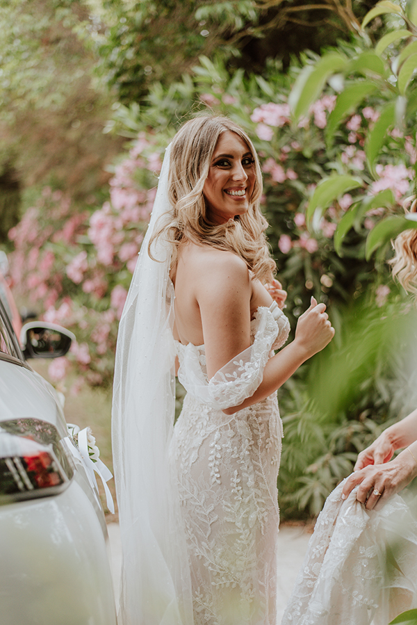 boho-wedding-romantic-details-pale-peach-florals_15