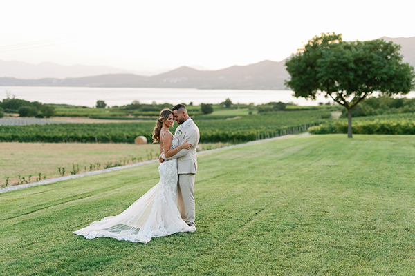 Chic wedding with white florals in Velventos Greece | Maria & Yianni Chic wedding with white florals in Velventos Greece | Maria & Yianni