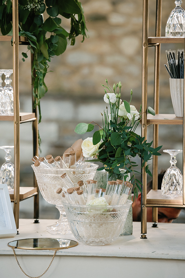 chic-wedding-white-florals-velventos-greece_12