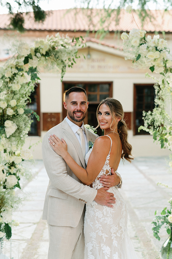 chic-wedding-white-florals-velventos-greece_23