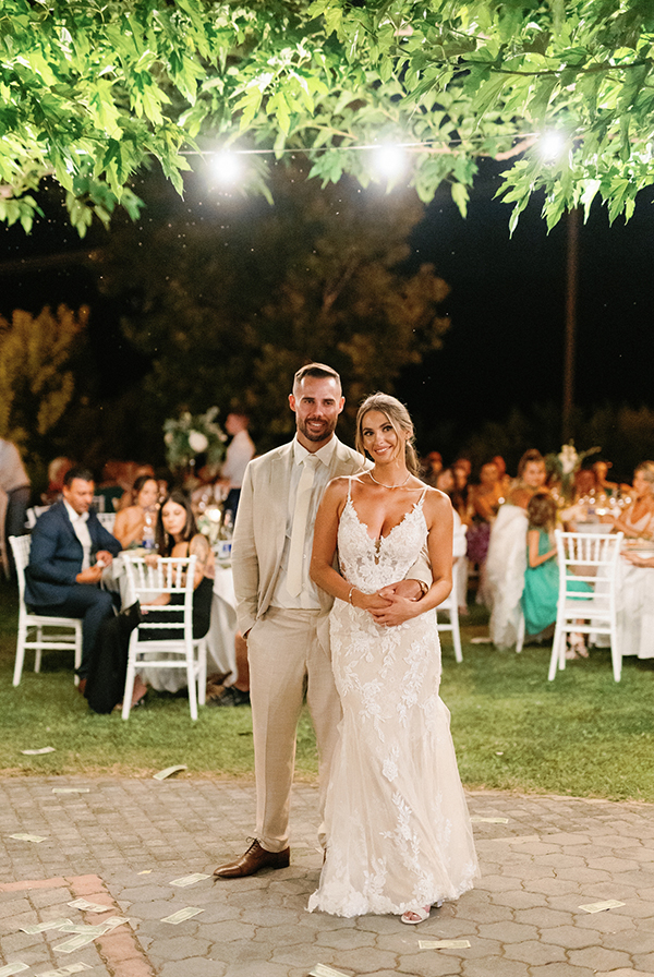 chic-wedding-white-florals-velventos-greece_34