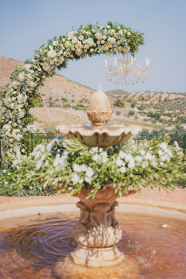 elegant-wedding-hatzi-mansion-impressive-florals_05