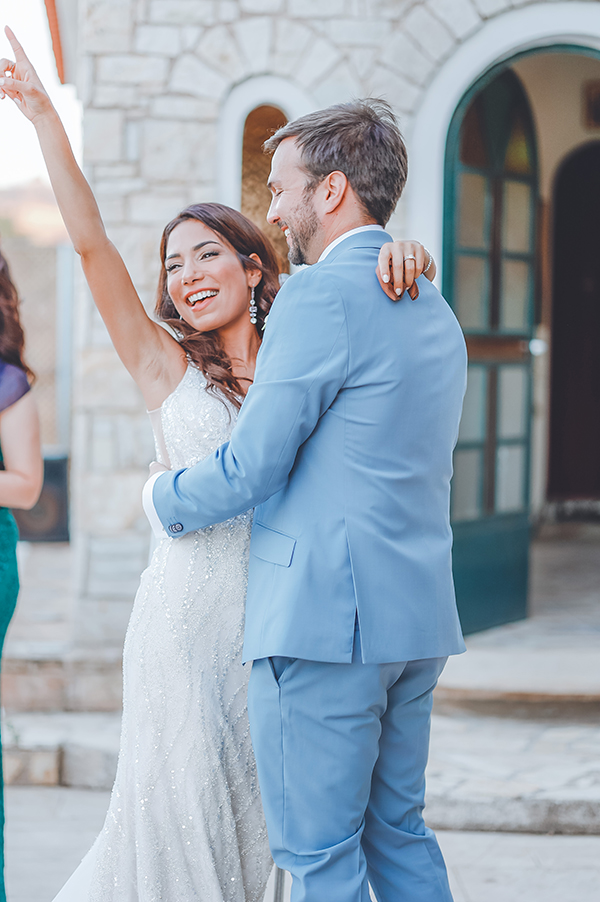 romantic-destination-wedding-gorgeous-florals_22