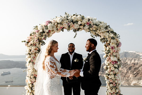 timeless-wedding-santorini-with-lush-flowers_17