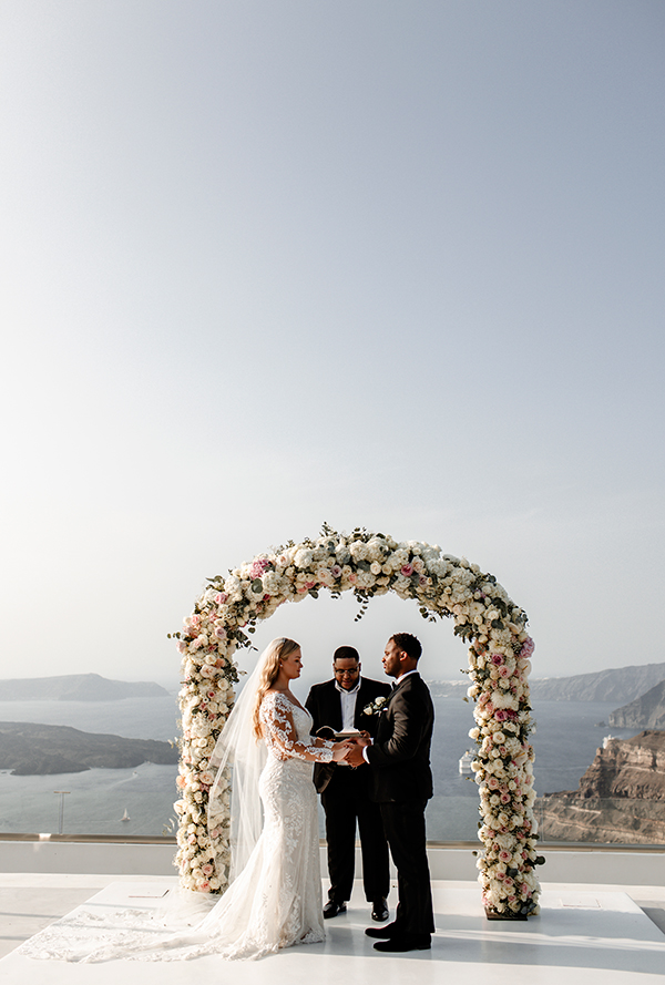 timeless-wedding-santorini-with-lush-flowers_18