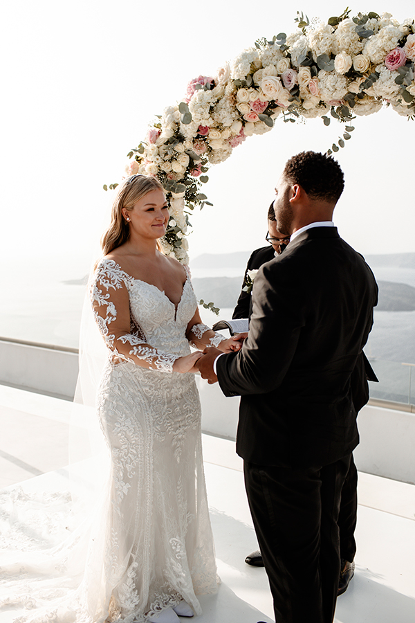 timeless-wedding-santorini-with-lush-flowers_19