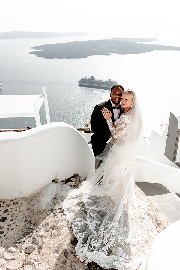 timeless-wedding-santorini-with-lush-flowers_31