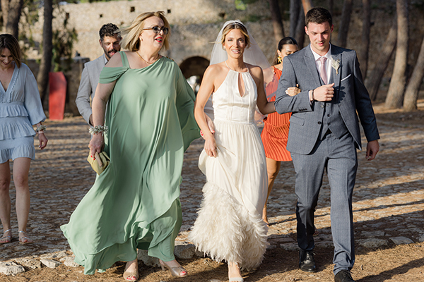 gorgeous-summer-wedding-beautiful-town-pylos_12