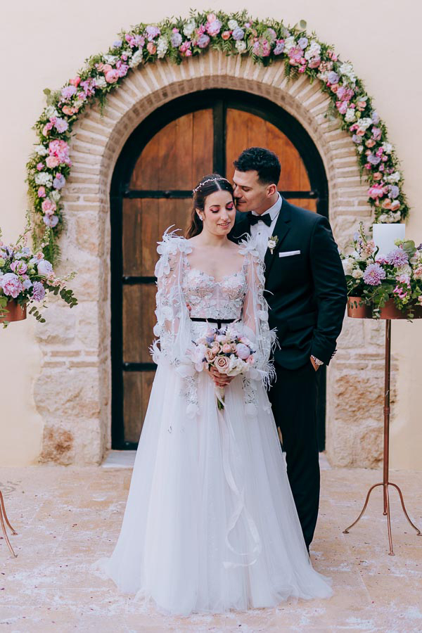 romantic-meets-classic-elegance-spring-wedding-athens_01