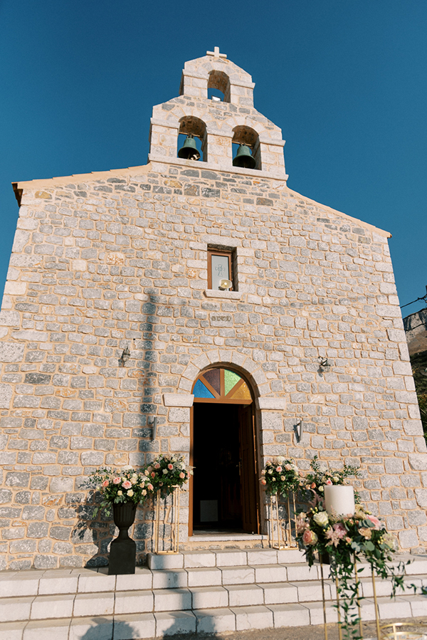 romantic-wedding-in-mani-peonies_12