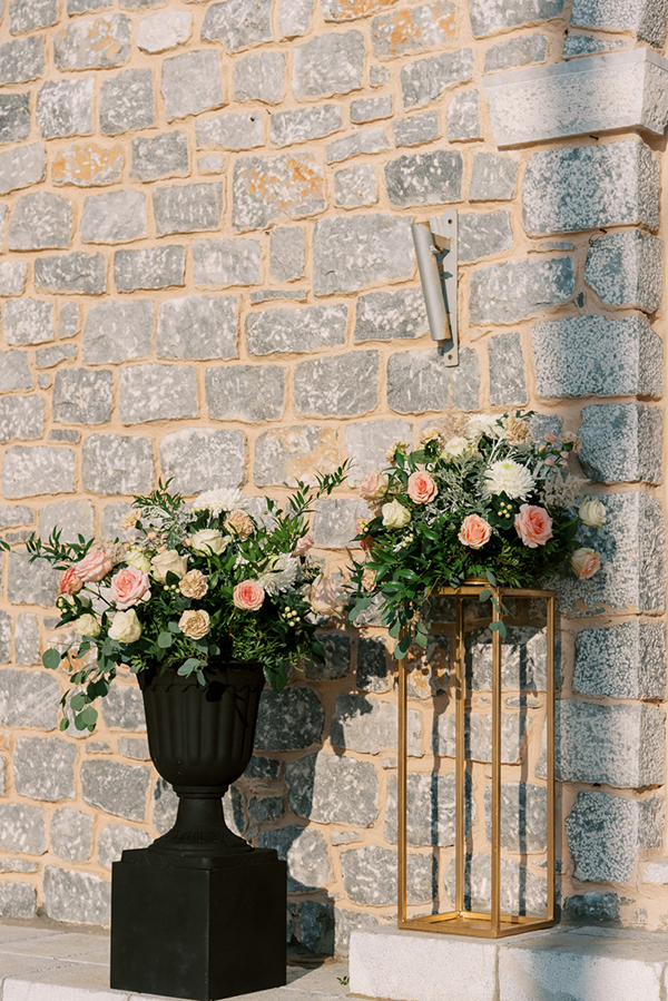 romantic-wedding-in-mani-peonies_13