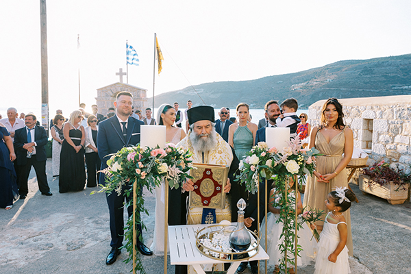 romantic-wedding-in-mani-peonies_17