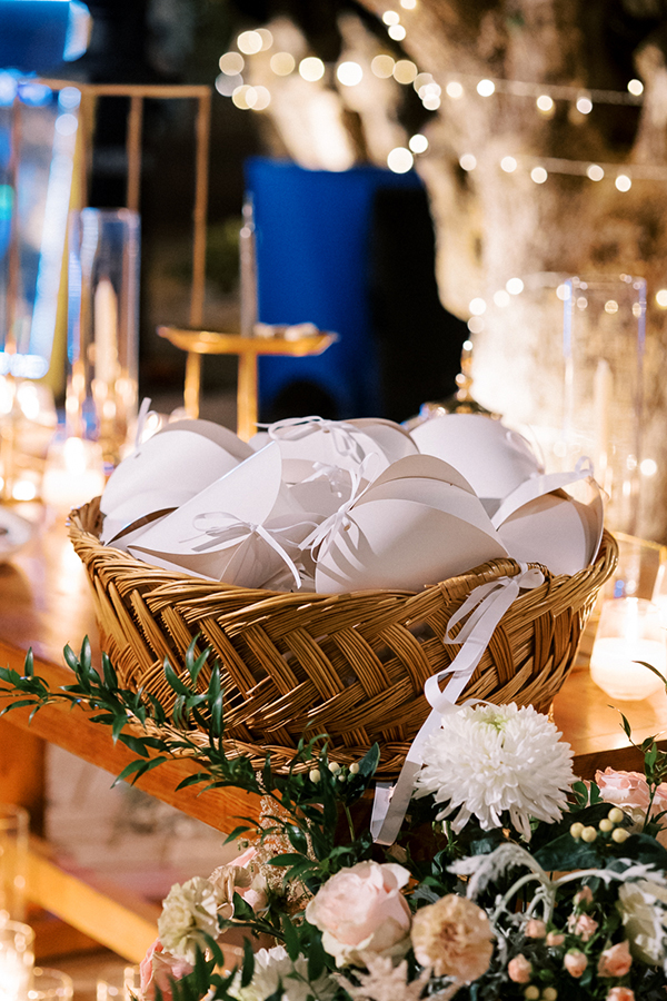 romantic-wedding-in-mani-peonies_25