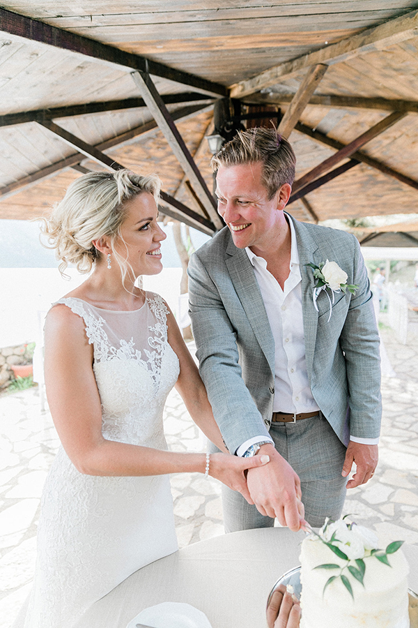 romantic-wedding-meganisi-breathtaking-location_18