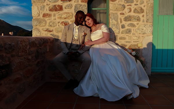 modern-wedding-wonderful-variety-blooms_01