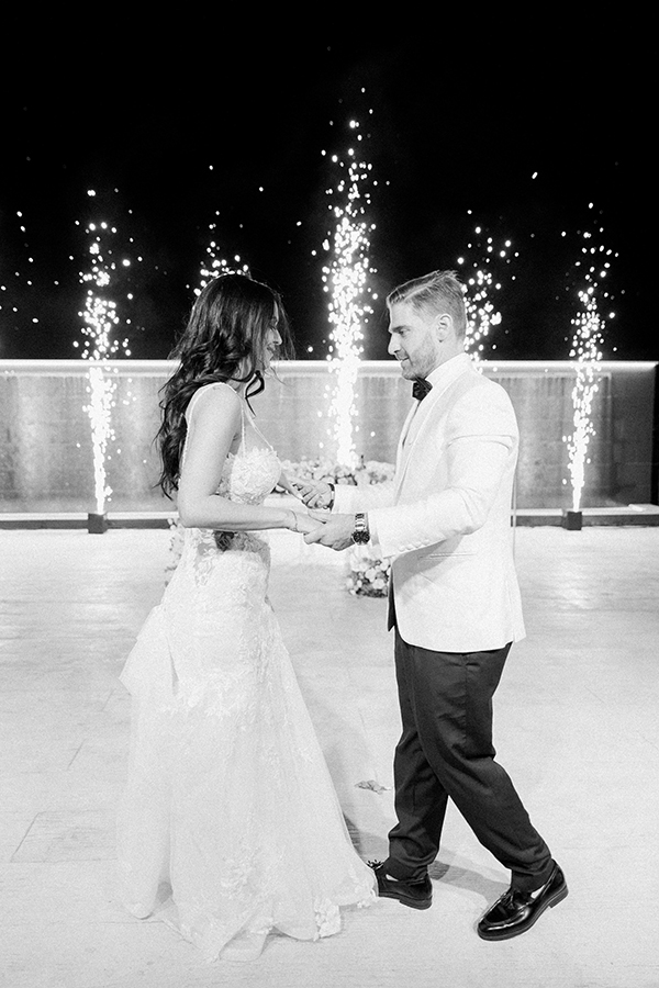 elegant-wedding-amazing-atmosphere_22