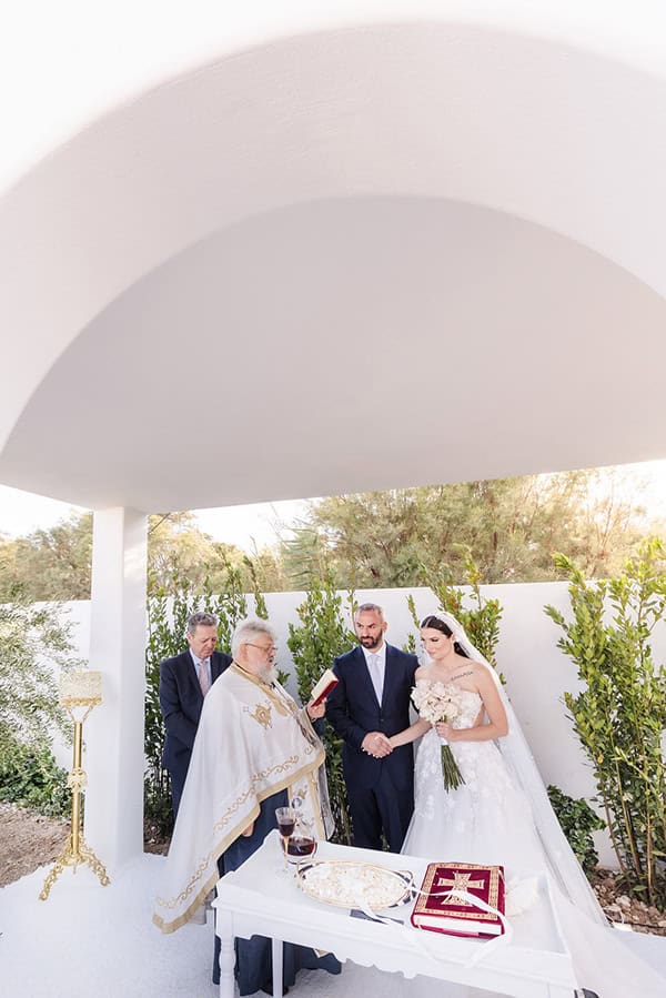 summer-wedding-golden-accents_11