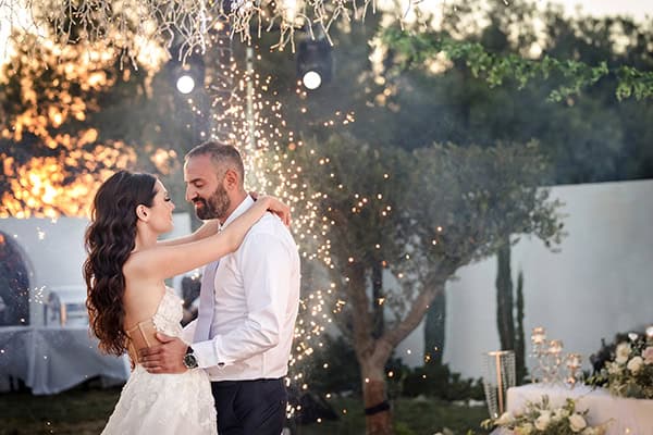 summer-wedding-golden-accents_15