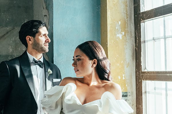 minimal-chic-wedding-tinos-with-dreamy-florals_04