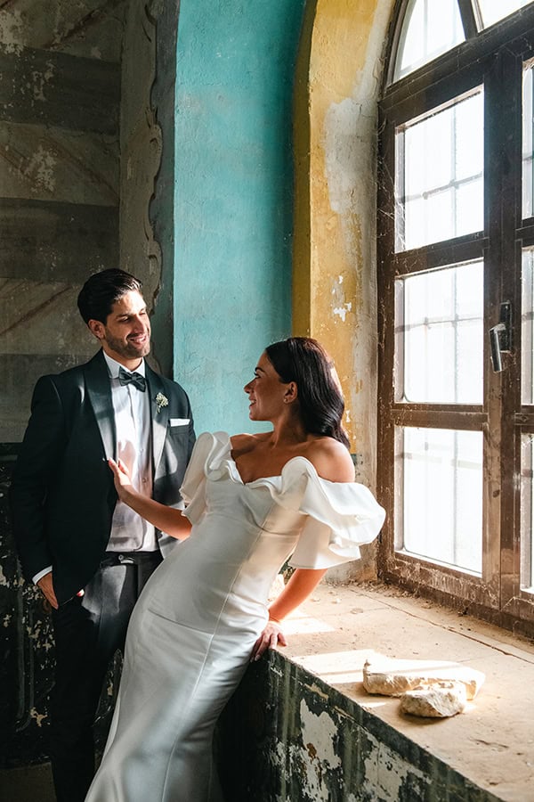 minimal-chic-wedding-tinos-with-dreamy-florals_05