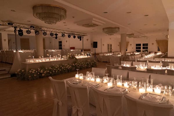 minimal-chic-wedding-tinos-with-dreamy-florals_16