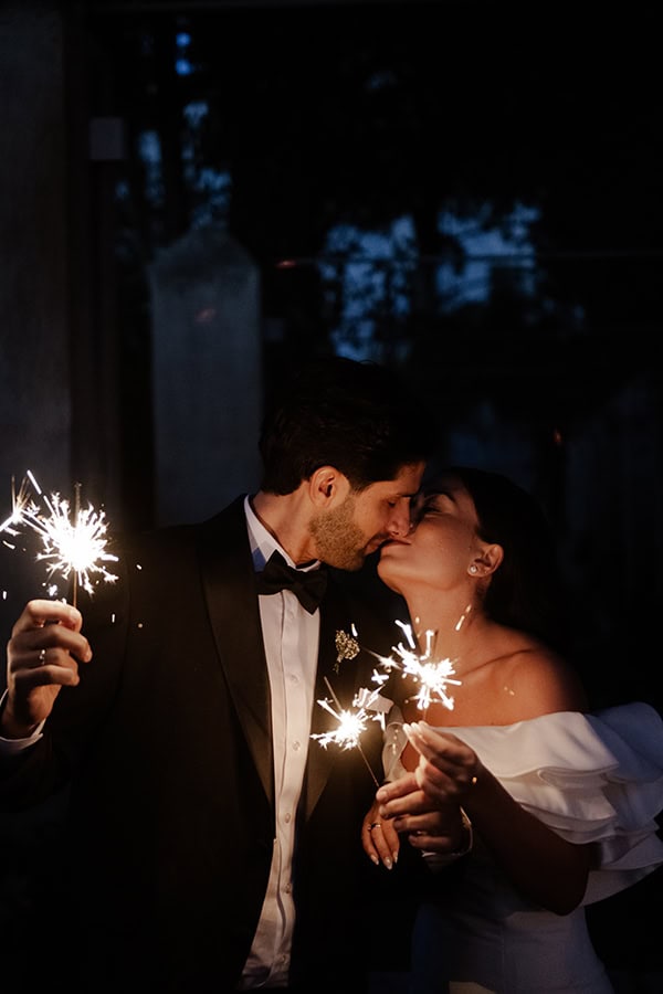 minimal-chic-wedding-tinos-with-dreamy-florals_21