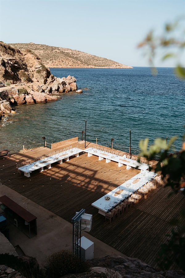 chic summer wedding breathtaking lazarou beach sifnos_32
