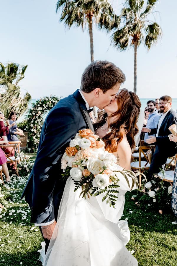 Spring Wedding Columbia Beach Resort Romantic White Terracotta Flowers