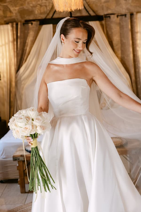 Liopetro Destination Wedding White Flowers