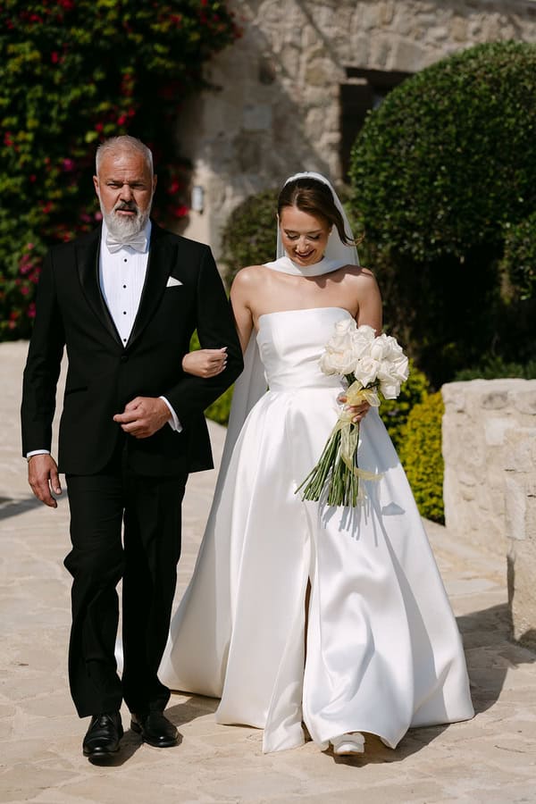 Liopetro Destination Wedding White Flowers