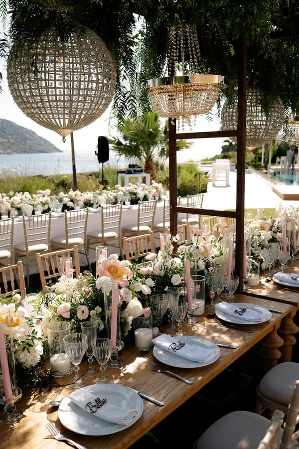 Alfresco Seaside Wedding Blending Natural Beauty And Modern Sophistication