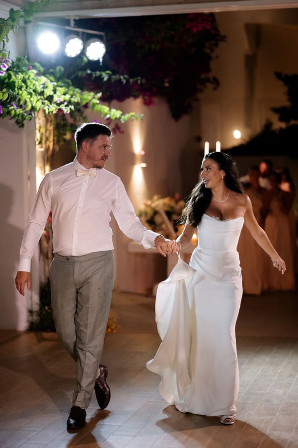 Alfresco Seaside Wedding Blending Natural Beauty And Modern Sophistication