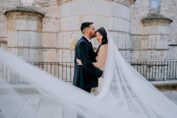 Romantic Wedding In Volos With White Blooms
