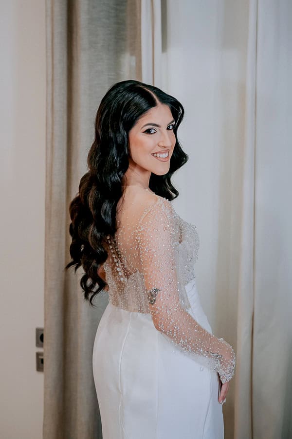 Romantic Wedding In Volos With White Blooms