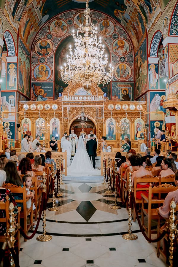 Romantic Wedding In Volos With White Blooms