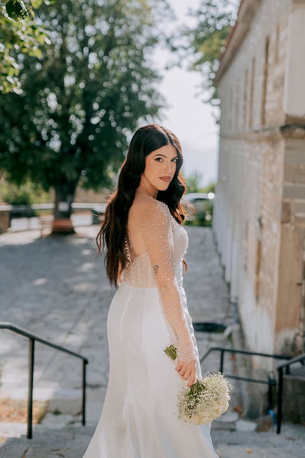 Romantic Wedding In Volos With White Blooms