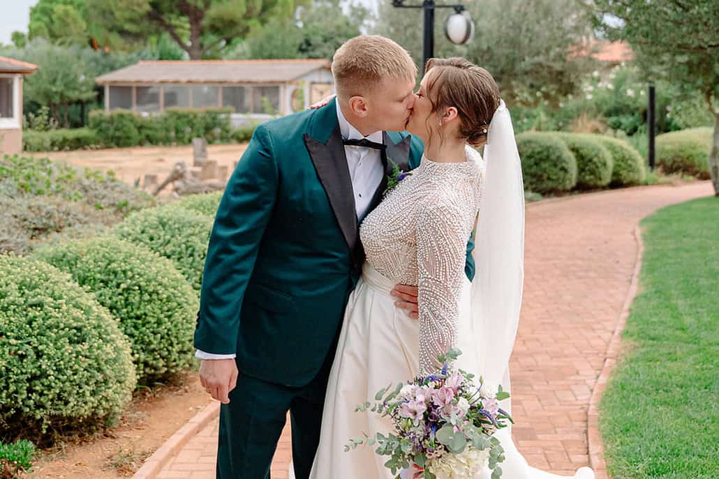A romantic wedding in dreamy shades of purple and white | Natalia & Peter