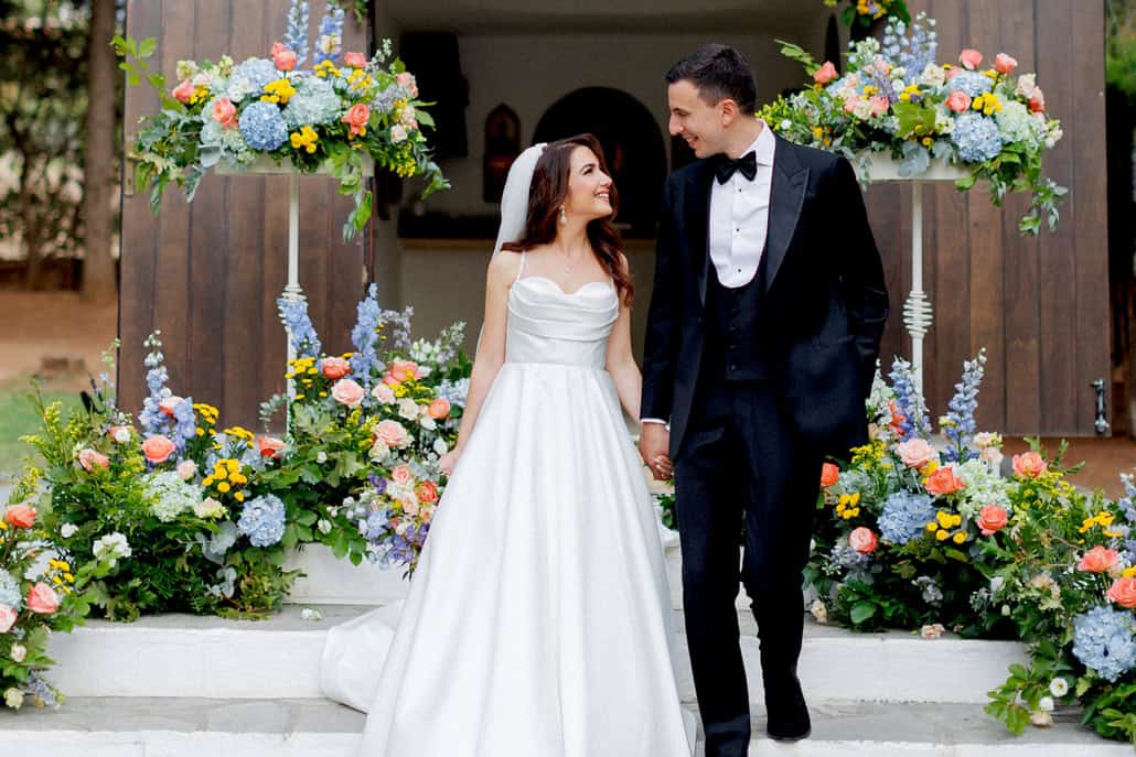 Vibrant shades and floral details for a romantic fall wedding | Despoina & Panagiotis