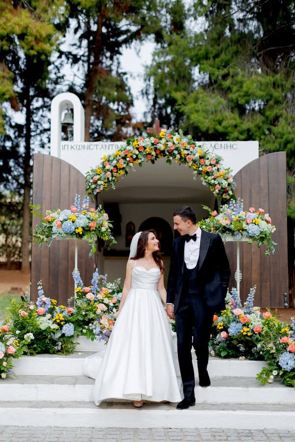 Vibrant Shades Floral Details Romantic Fall Wedding