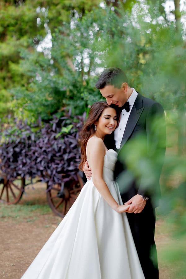 Vibrant Shades Floral Details Romantic Fall Wedding