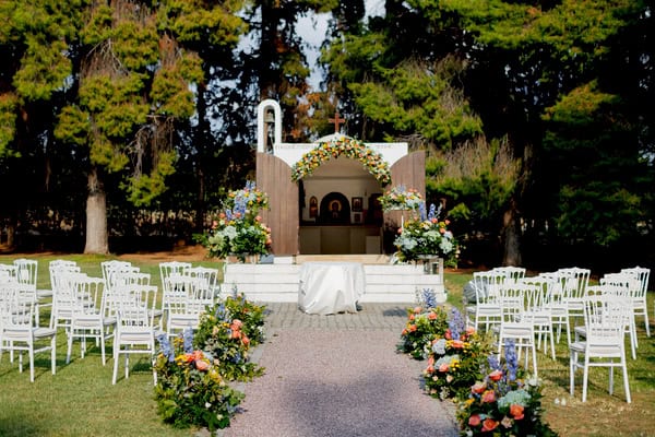 Vibrant Shades Floral Details Romantic Fall Wedding